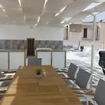 Equinox House ゲストハウス 3*