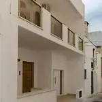 ゲストハウス Equinox House トゥーリエ
