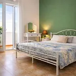 Equinox House 3*