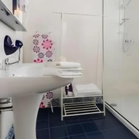 Equinox House 图列