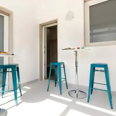 Equinox House 图列