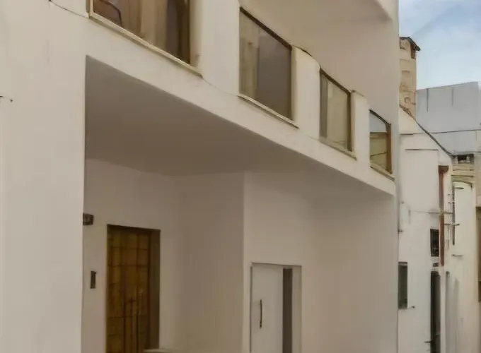 게스트하우스 Equinox House 툴리에