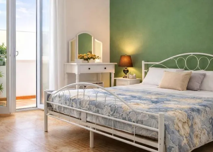 Equinox House 3*